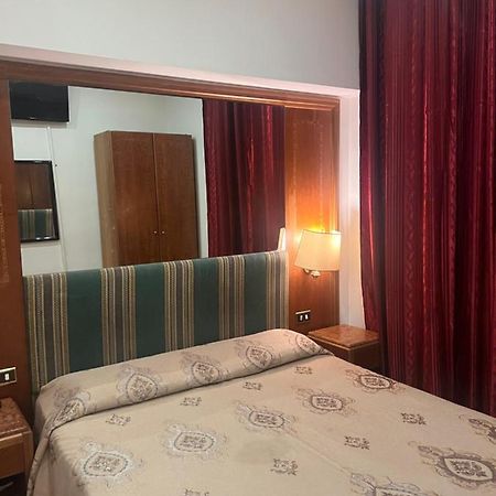 Terminal Guest House 24 ローマ エクステリア 写真