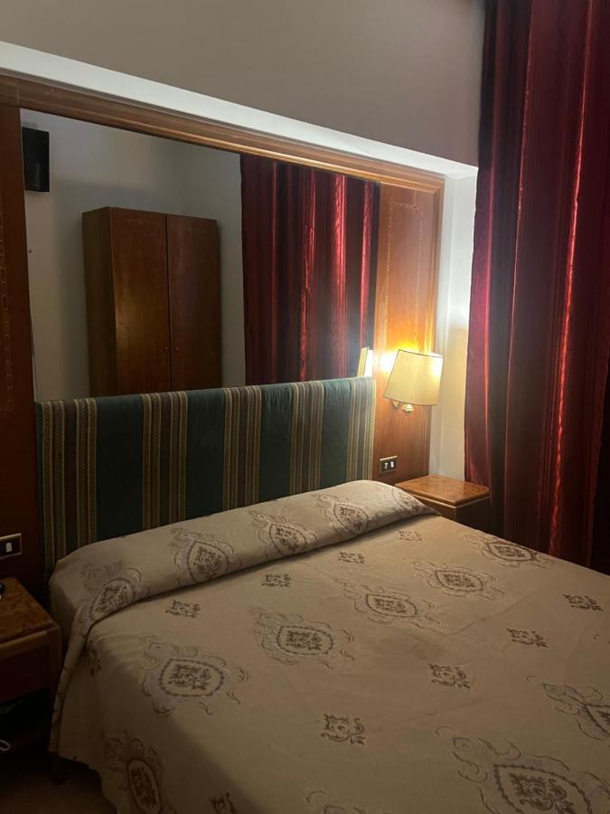Terminal Guest House 24 ローマ エクステリア 写真